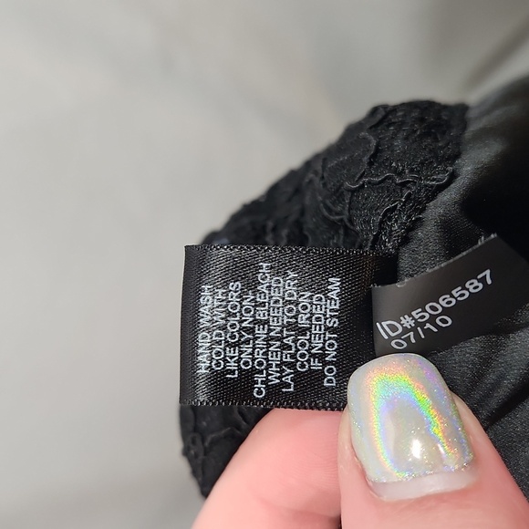 Black Lace mini skirt size 10 by Express - Picture 12 of 14